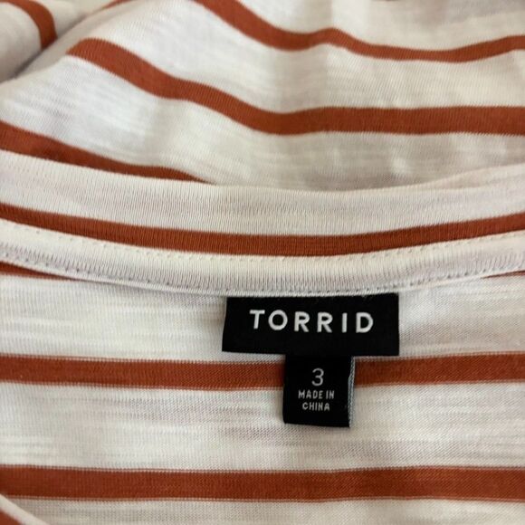 Torrid Blouse Women's 3 Striped Short Sleeve Printed Shirt Casual 3X T-Shirt - Picture 6 of 8